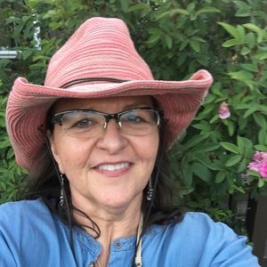 Meet your Posher, Andrea